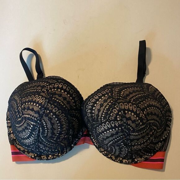 Victoria's Secret Very Sexy push up Crush Black fishnet Lace padded 32DDD - Picture 1 of 7